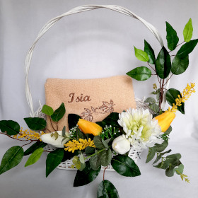 kosz prezentowy z ręcznikiem z imieniem prezent dla niej haftyok.pl